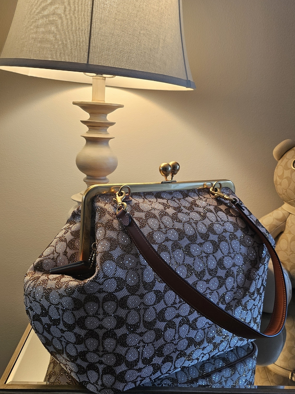 Limited Edition Coach Signature Jacquard KissLock Frame Clutch Crystal - Picture 5 of 10